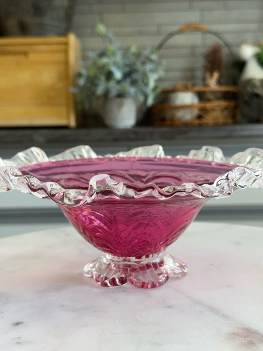 ROSSI Cranberry Art Glass Ruffle Rim Bowl